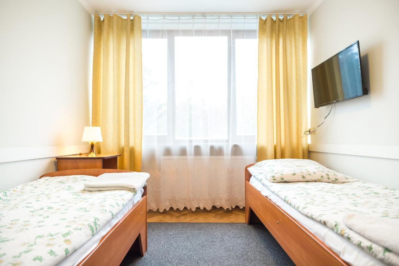Twin Room,1589330908:JPEG
